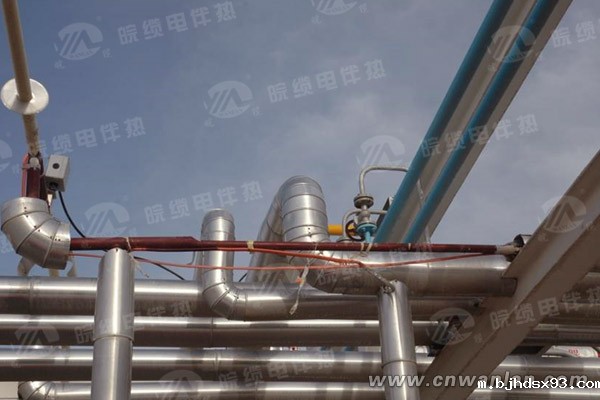 新疆塔里木油田轮南油气处理站电伴热带技术改造现场