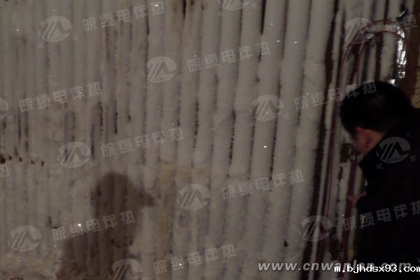 冷库冷凝管除霜电伴热带安装